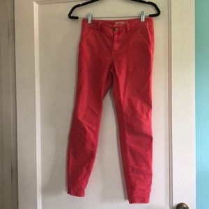 Vineyard vine cotton pants in Nantucket red